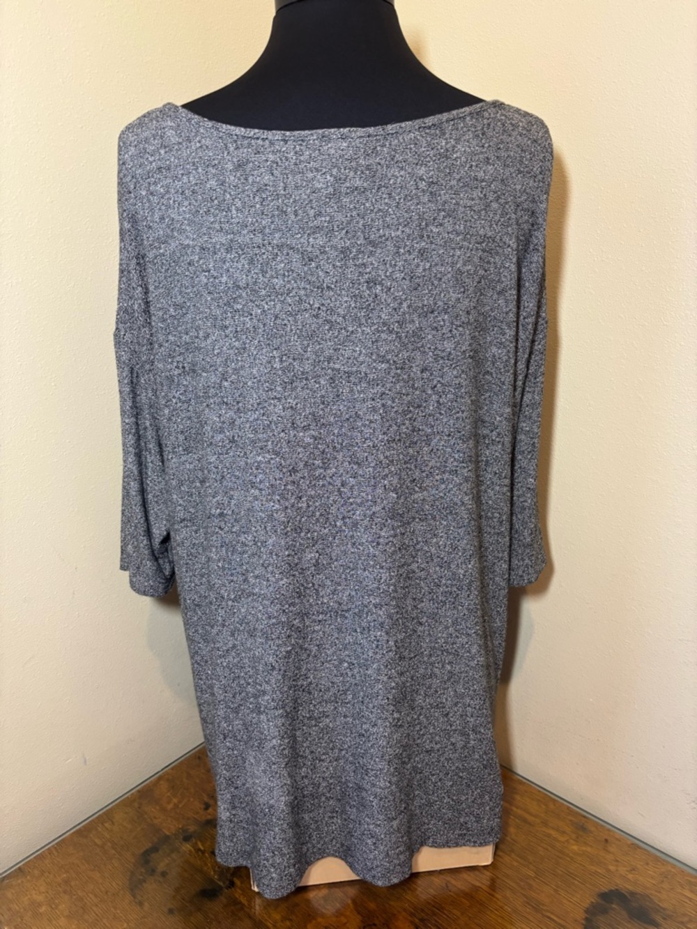 J. Jill Wearever Collection V-Neck Dolman 3/4 Sleeve Top - Gray, Petite Large - Picture 4 of 6